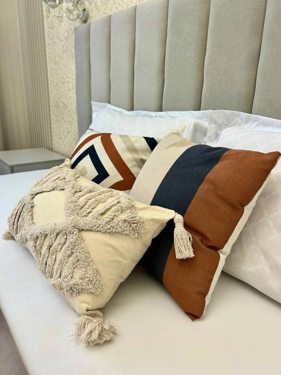 вавилон с видом на горы Apartment Almaty